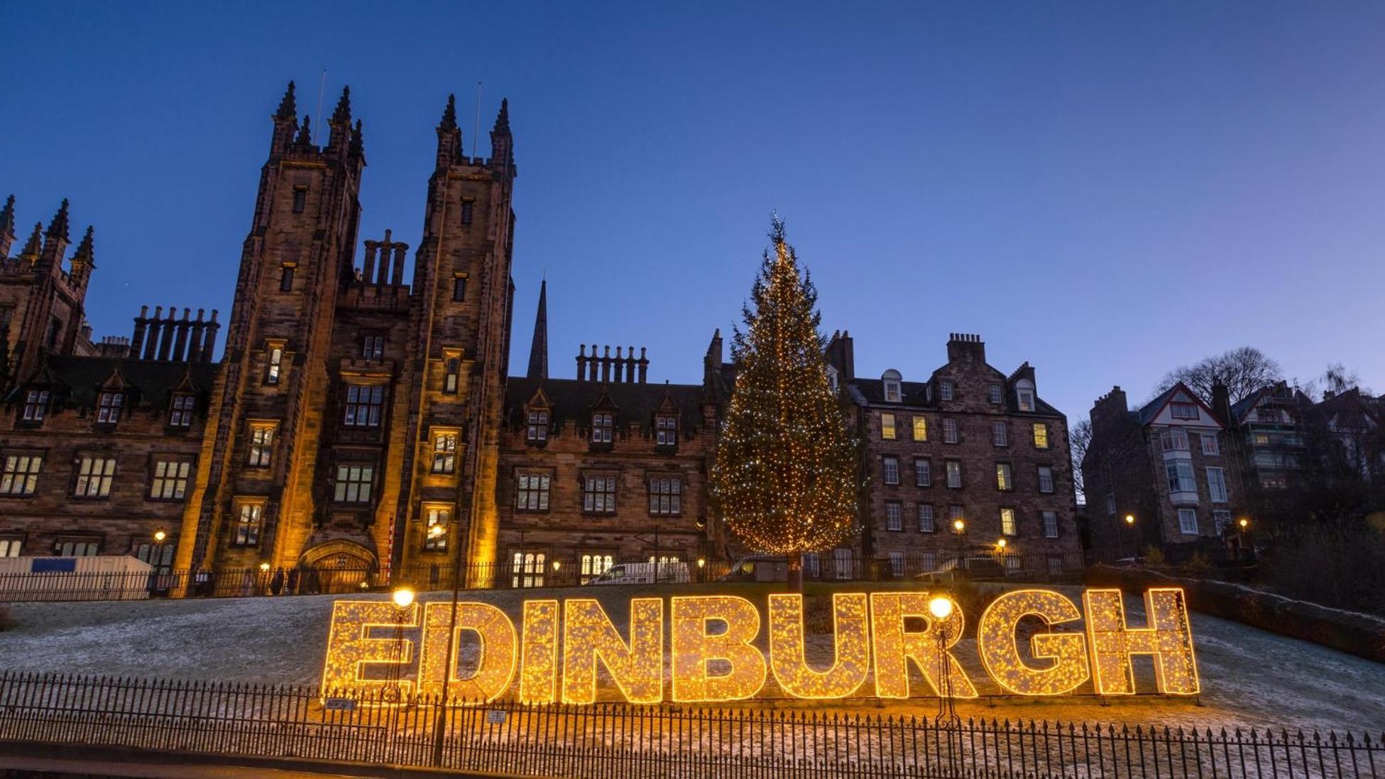 Stunning 5Br Royal Mile Penthouse Apartment Edinburgh Exterior photo