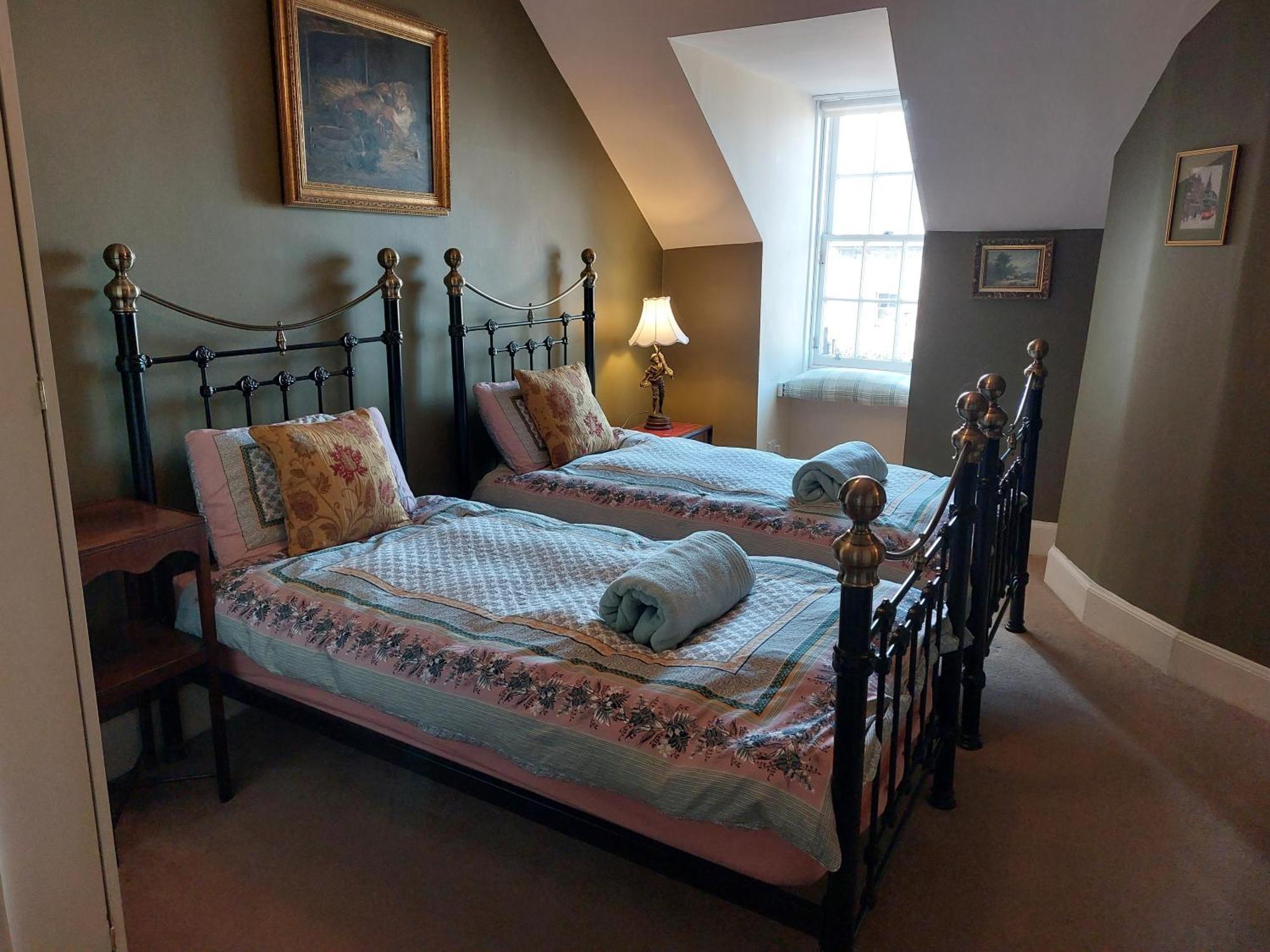 Stunning 5Br Royal Mile Penthouse Apartment Edinburgh Exterior photo